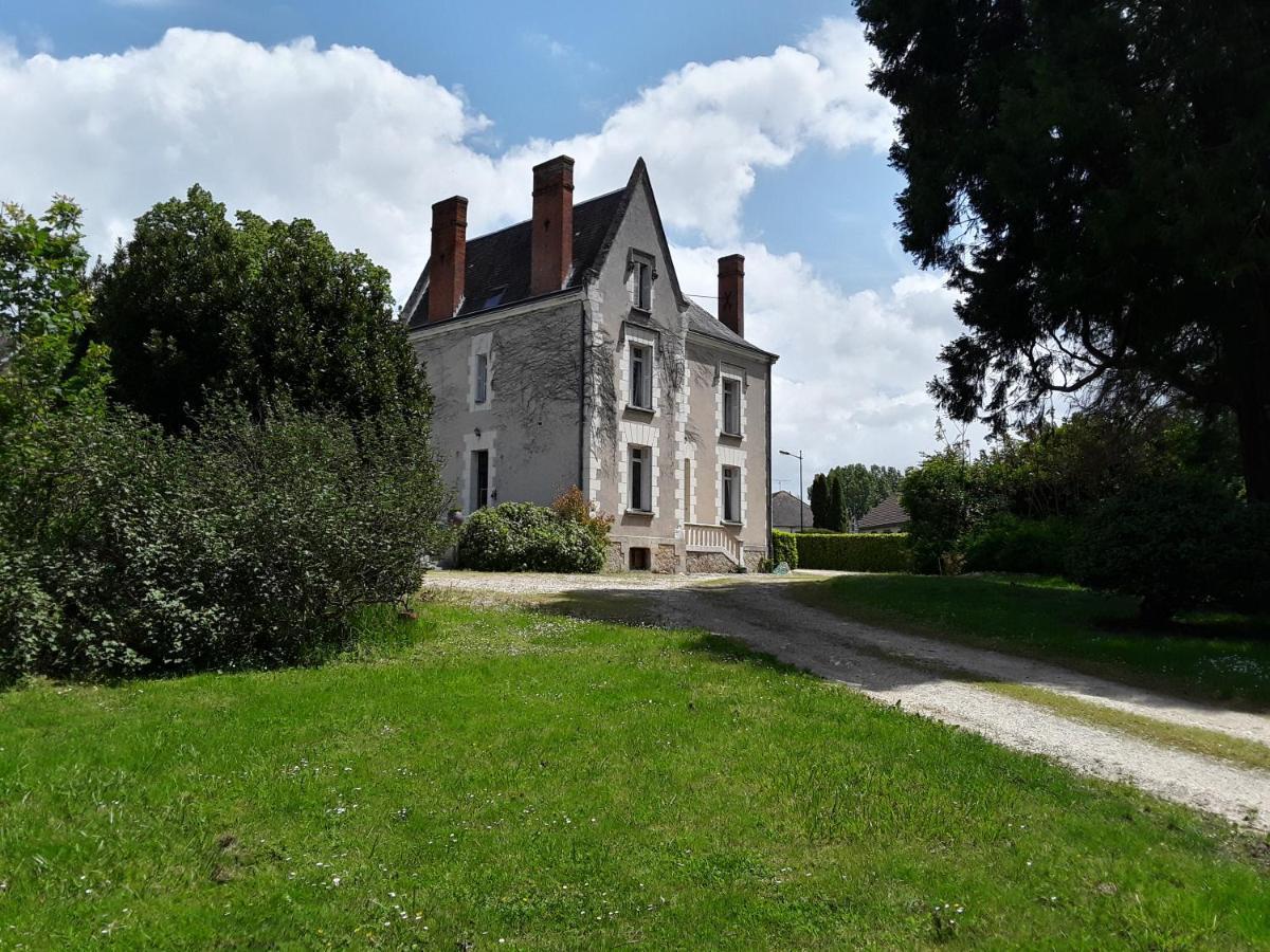 Chantoiseau Ligueil Exterior photo